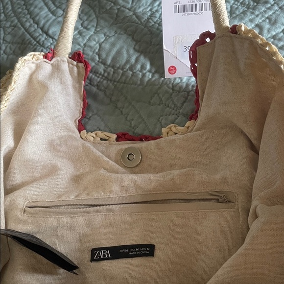 Zara Red and Cream Woven Tote - Picture 3 of 3